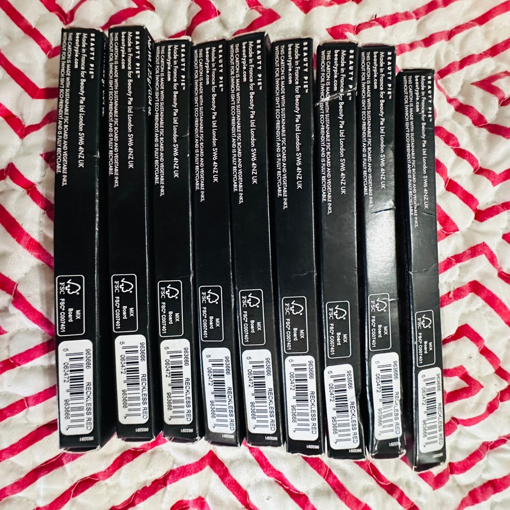 Lot of 9 Beauty Pie Moisture-Lock Wondergel Lip Liner Reckless‎ Red New in Box